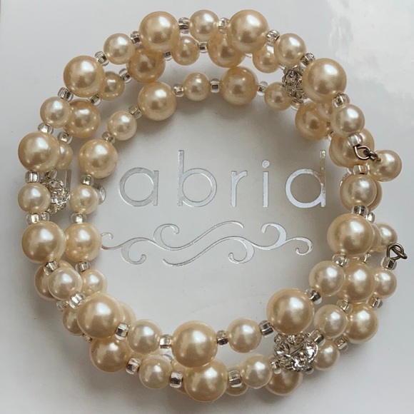 NWOT UsaBride Pearl and Pave Coil Bracelet - Ivory - Picture 8 of 8